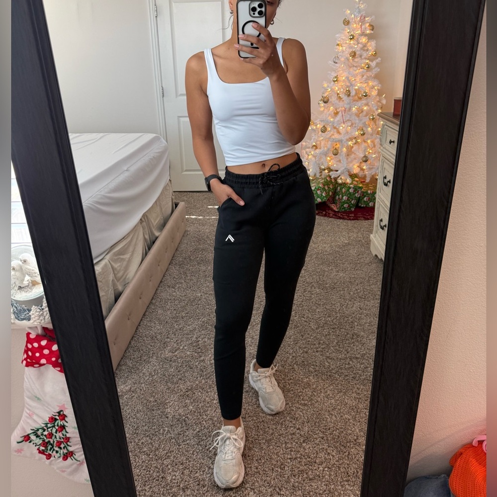Alphalete Black Joggers with Ankle Zippers